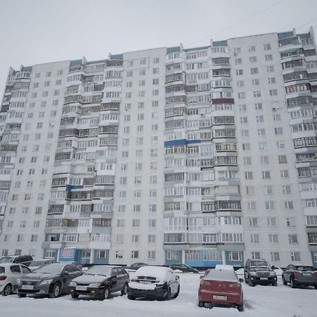 Апартаменты Пять Звёзд с видом на Обь Нижневартовск Экстерьер фото